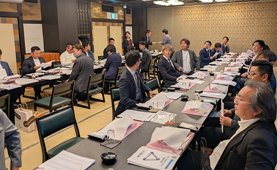 �����{�n��N�����s�s�𗬉�